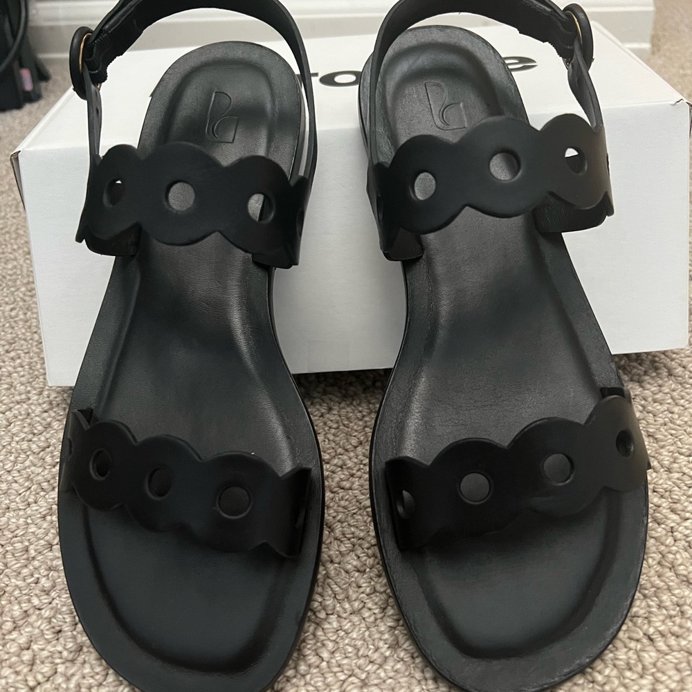 Larroude Florence Flat Sandal - NWT